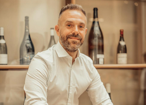 wine merchant in wine shop